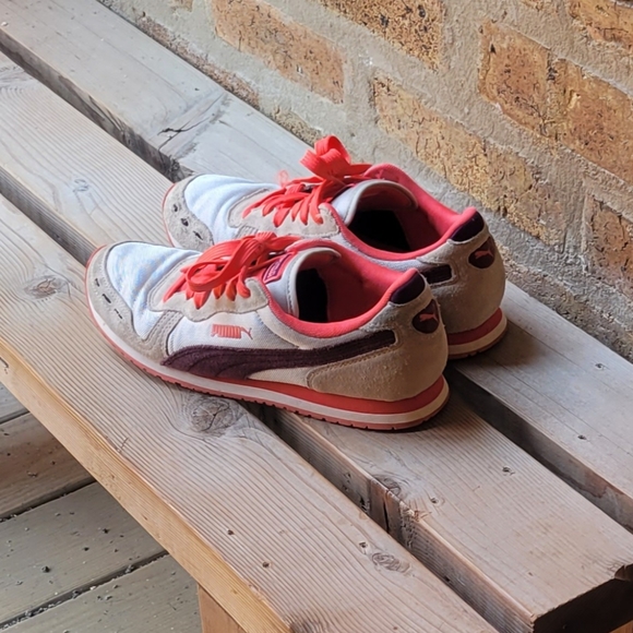 Puma Women's Cabana Racer II size 5.5 - Picture 3 of 10